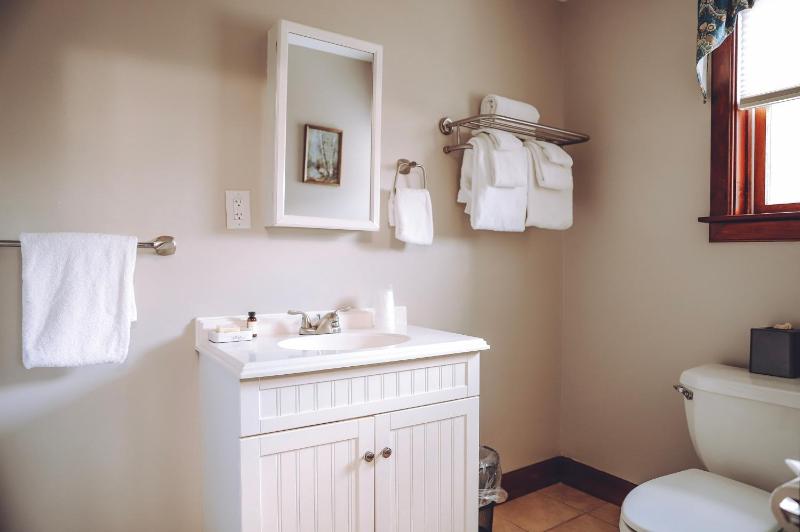 Standard Single Room image 4