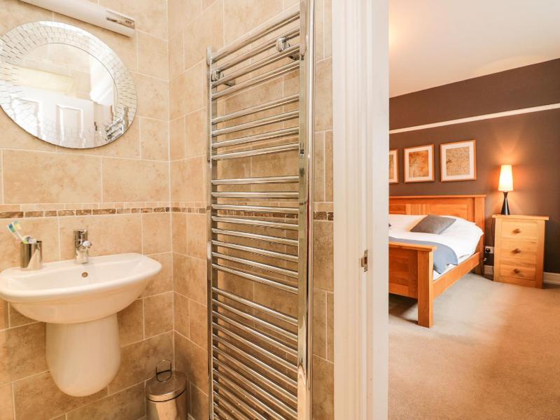 Connie's Cottage - image 26