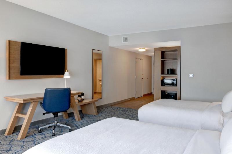 Fairfield Inn & Suites by Marriott Minneapolis Downtown - image 29