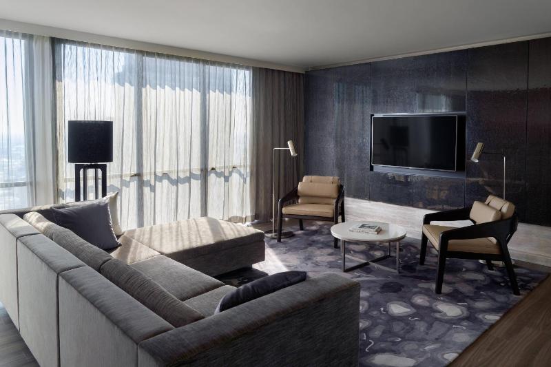 Atlanta Marriott Marquis - image 20