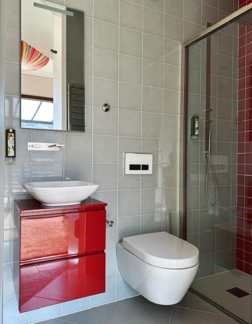 Deluxe Suite image 4