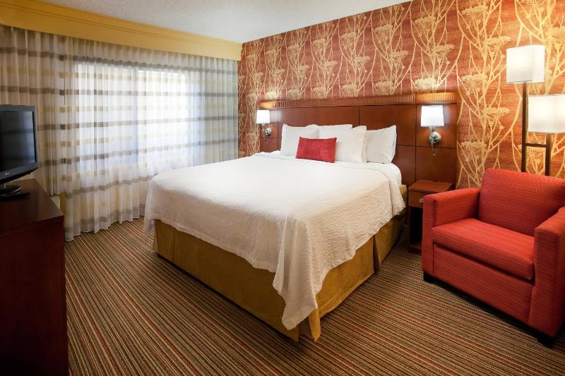 King Suite with Sofa Bed image 1