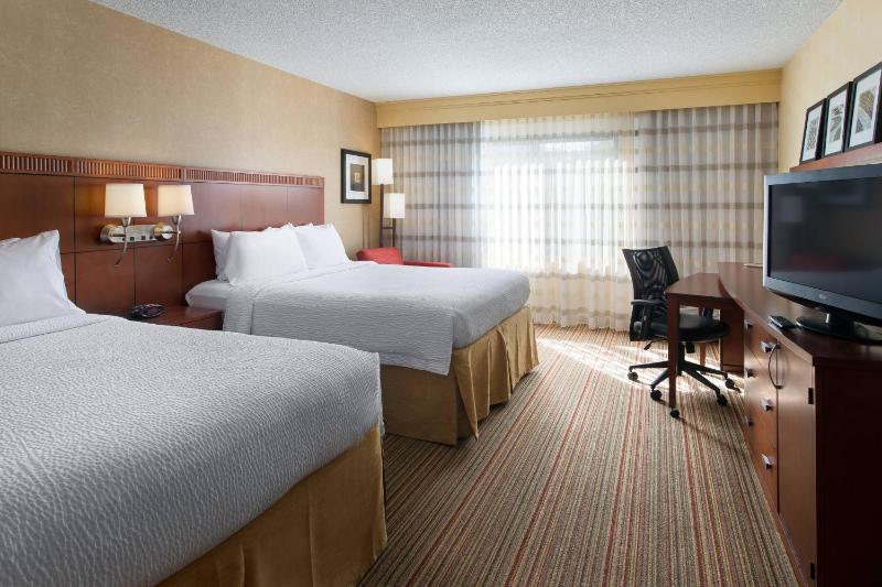 Double Room with Two Double Beds image 1