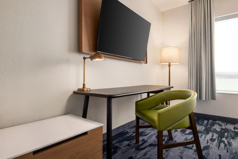 King Room image 4