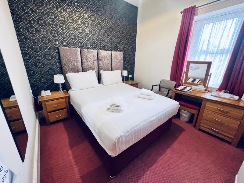 Standard Double Room image 1