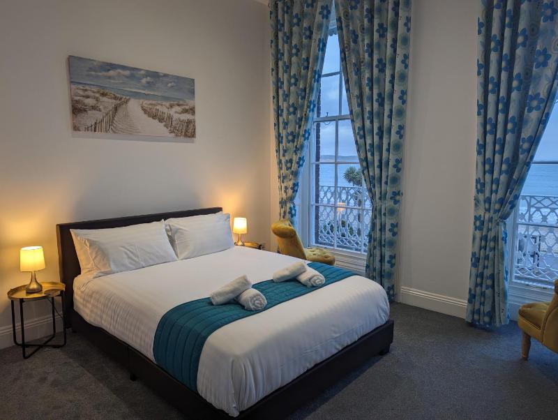 Superior Double Room with Sea View image 1