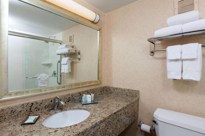 Standard Room with Two Double Beds image 2