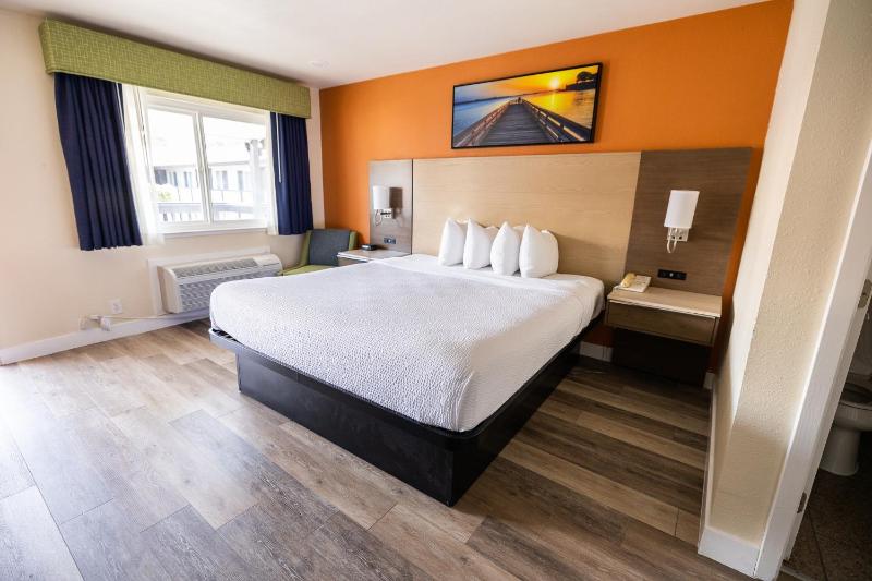 Queen Room - Non-Smoking