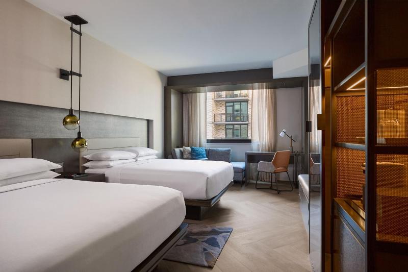 Queen Room with Two Queen Beds image 3