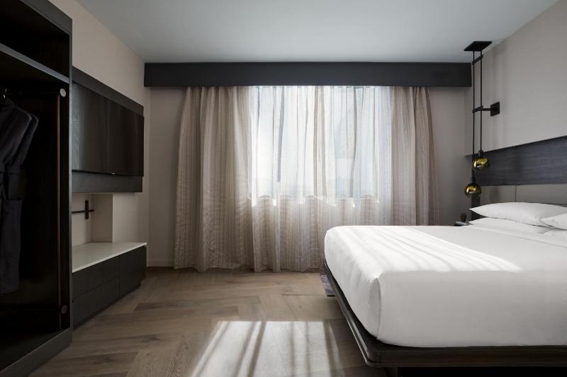 King Room image 1