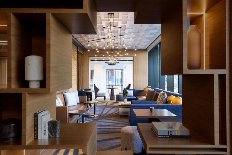 Club King Room image 3