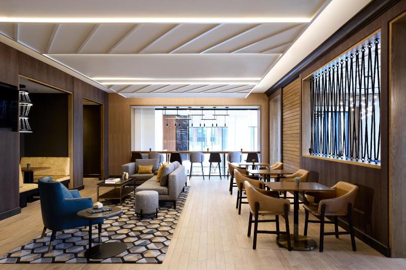 Club King Room image 2