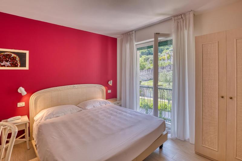 Comfort Double Room with Mountain View image 1