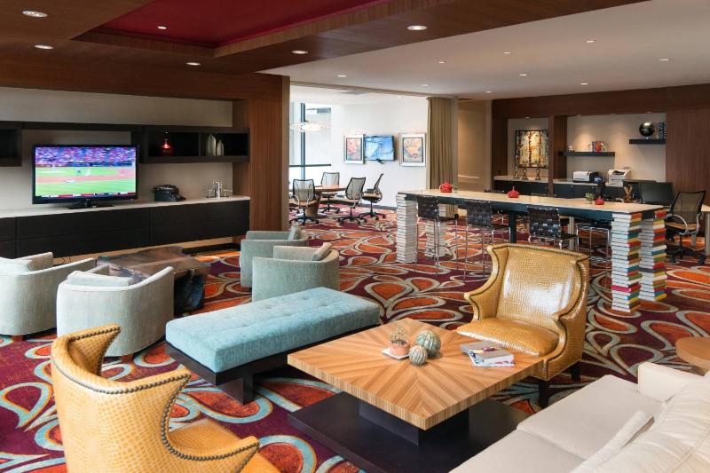 King Room - Concierge Level image 2
