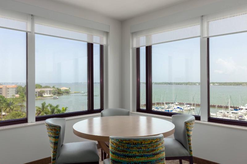 SpringHill Suites by Marriott Bradenton Downtown/Riverfront - image 12