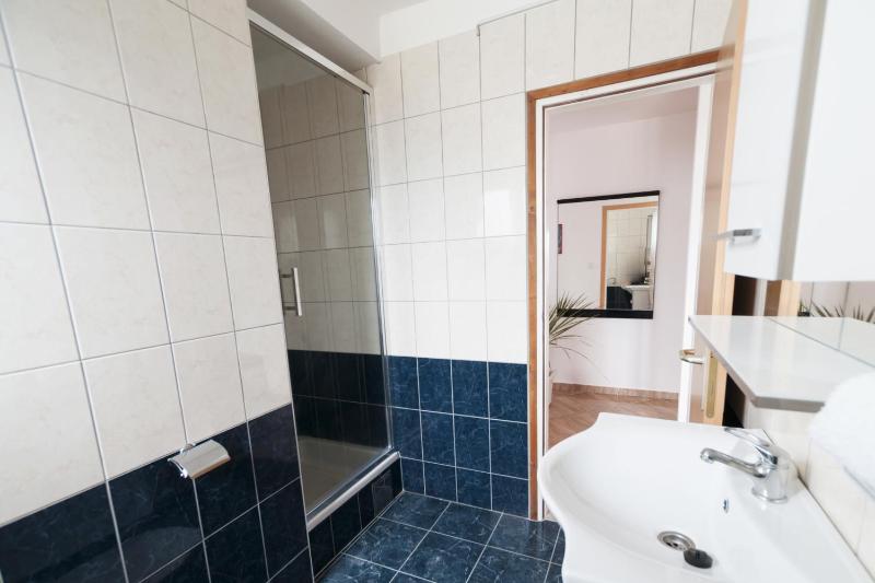 One-Bedroom Apartment with Balcony (4 Adults) image 3