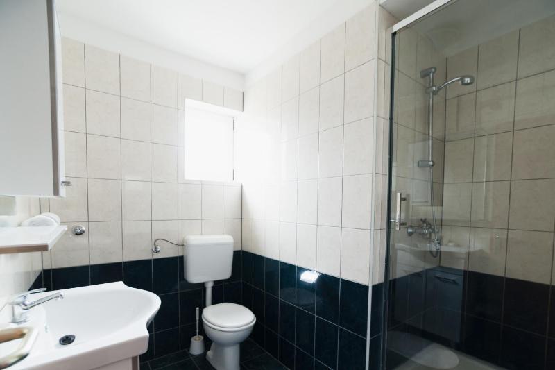One-Bedroom Apartment with Balcony (4 Adults) image 4