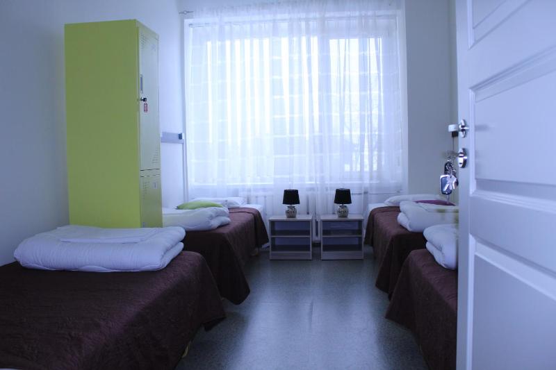 Triple Room with Shared Bathroom image 1