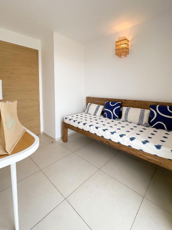 Triple Room with Sea View image 4