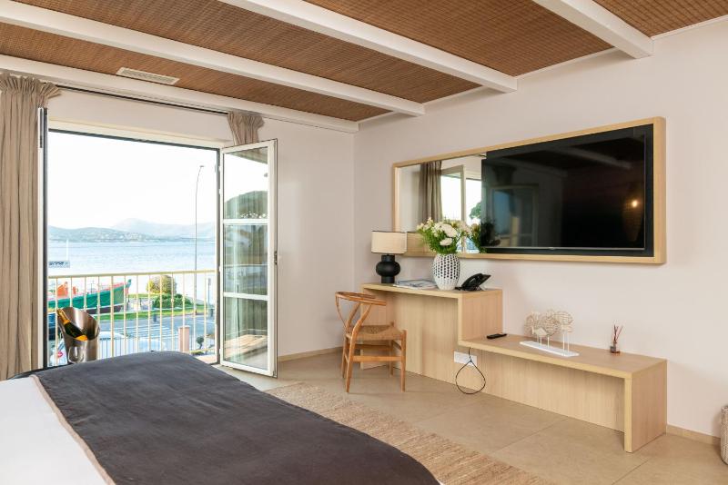 Junior Suite with Sea View image 4