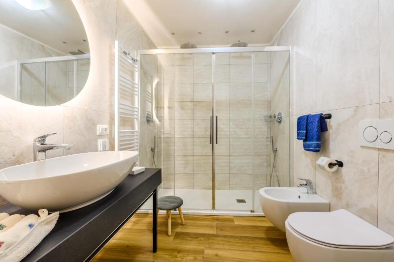 Lady Camollia Apartment - image 25