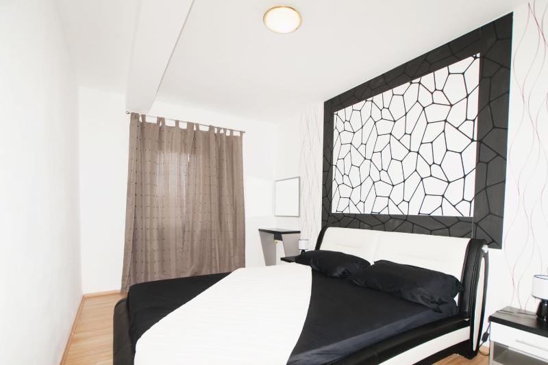 One-Bedroom Apartment with Terrace image 3