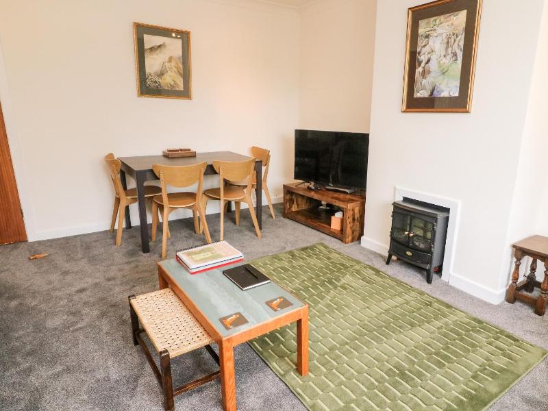 8 Oaks Field - image 2