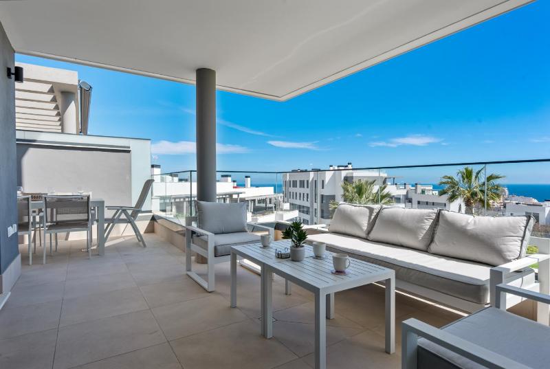 Seaview apt with pool by Costarentals - Ref M21 - image 5