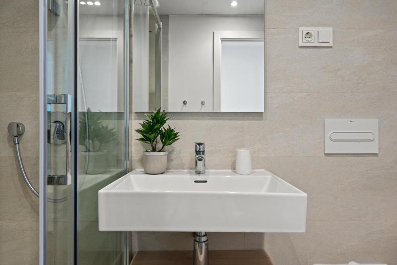 Seaview apt with pool by Costarentals - Ref M21 - image 2