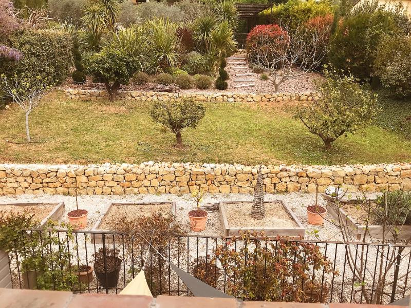 Suite with Garden View image 2