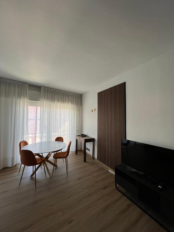 Glam Apartment Bardolino - image 11