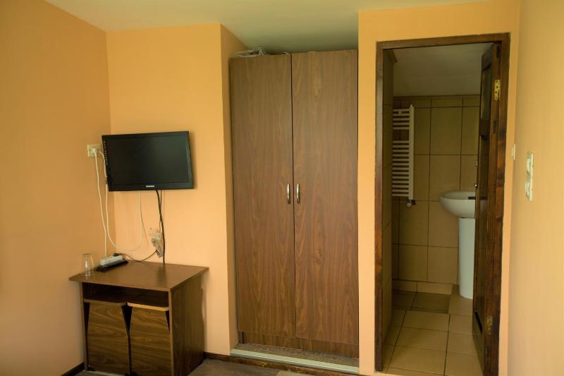 Budget Single Room image 1