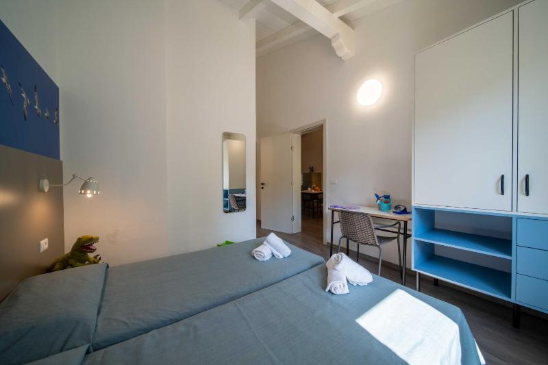 Comfort Two-Bedroom Apartment image 1
