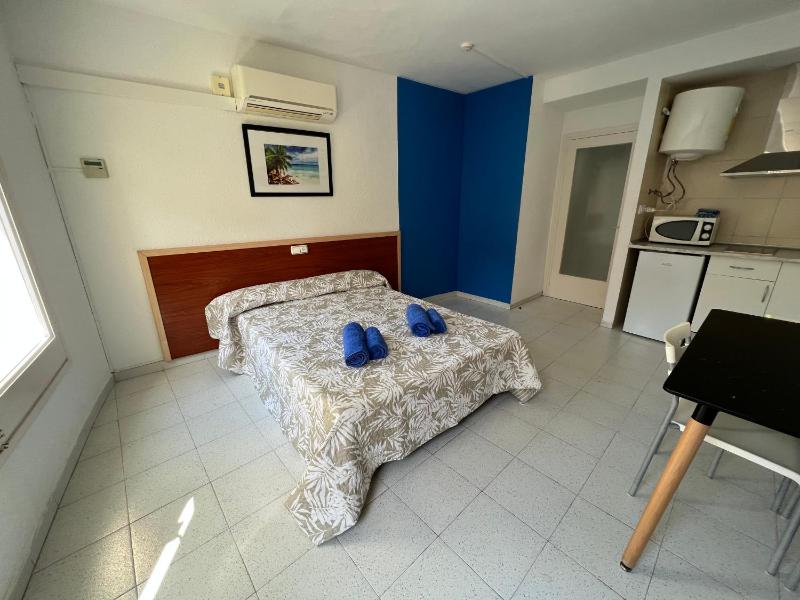 Apartaments Monjardí - image 43