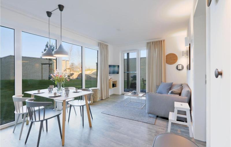 One-Bedroom Apartment image 1