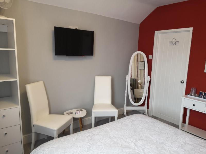 The Phoenix Guest House - image 16