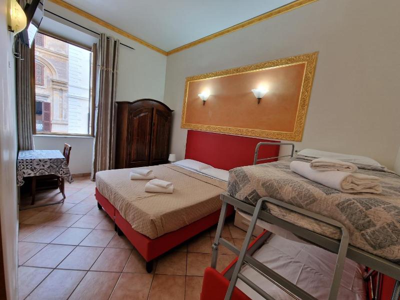 Quadruple Room image 3