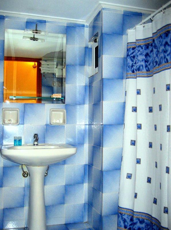 Double or Twin Room with City View image 3