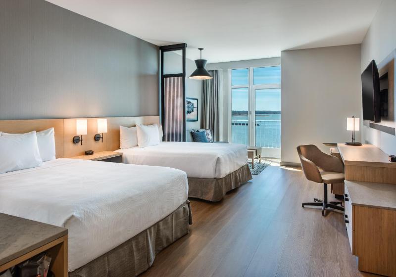 Waterfront Queen Room with Two Queen Beds with Accessible Tub - Disability Access image 1