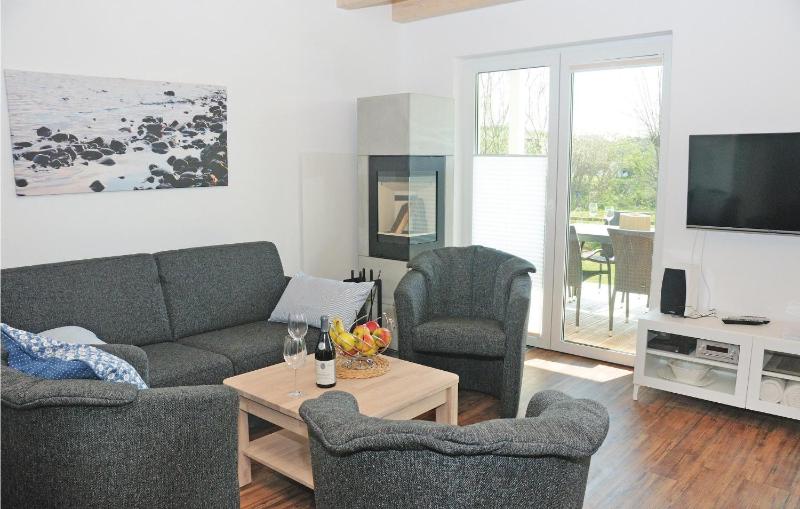 Three-Bedroom Holiday Home  image 1