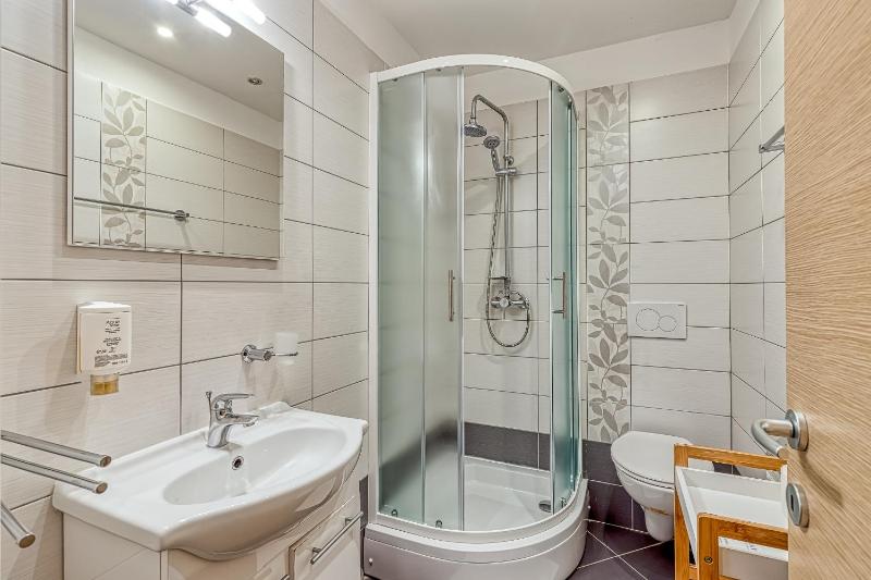 Superior Double Room with Balcony image 4