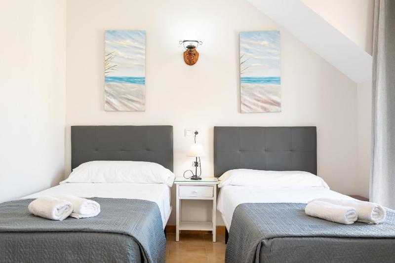 Quadruple Room image 1