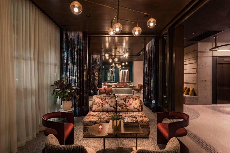 Moxy NYC Chelsea - image 9