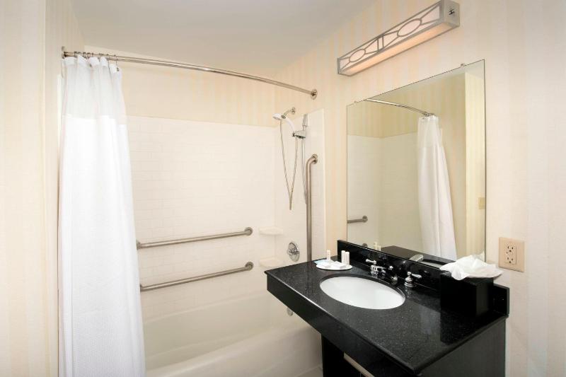 Double Room with Two Double Beds image 4