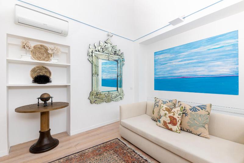 Casa Piccola by Capri 5 Senses Images