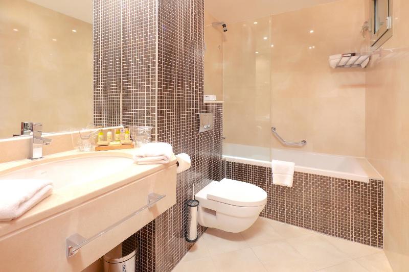 Standard Double Room image 1