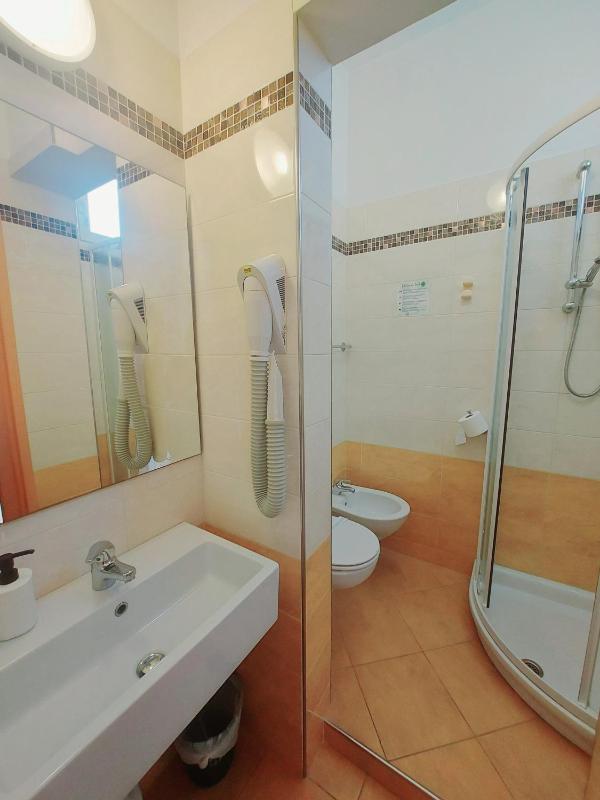 Economy Double or Twin Room image 1