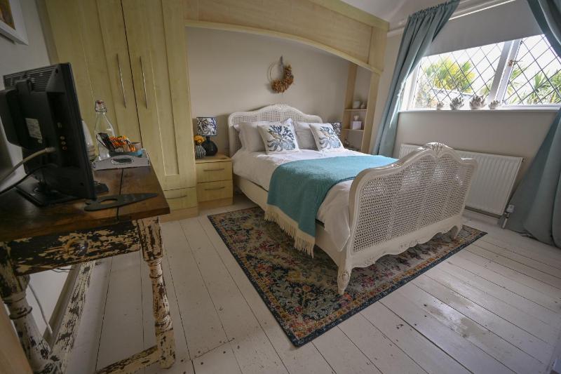 Double Room image 1