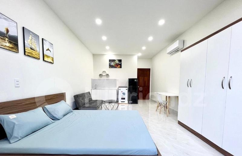 Long Home 2 - B01 - image 6