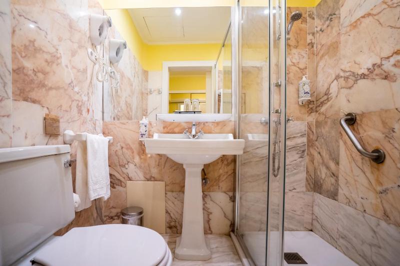 Classic Room image 2